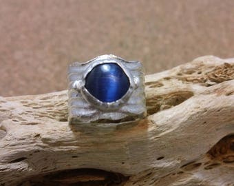 Fine Silver Blue Cats Eye Gemstone Ring 4.5 US Wide Band