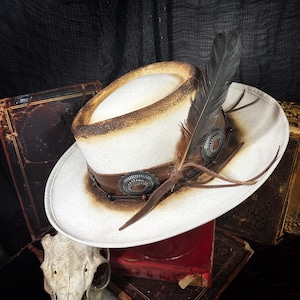 The Santa Fe, Handmade Distressed Wool Lid