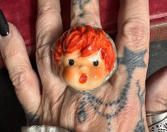 Vinage Figurine Ring