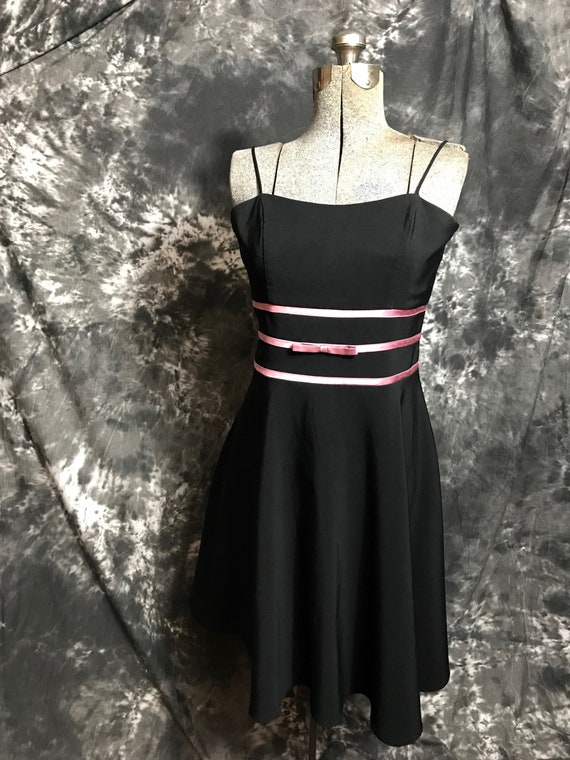 b smart black dress