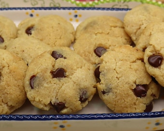 Galletas de harina de almendras keto, sin azúcar, sin gluten, sin cereales, veganas, sin lácteos, con nueces de macadamia, bajas en carbohidratos, snacks fitness, regalos de Pascua.