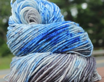 Order, Hand Dyed, Yarn, DK, Locally Sourced, Tunis, Merino, Blue, Gray, White, 210 Yards