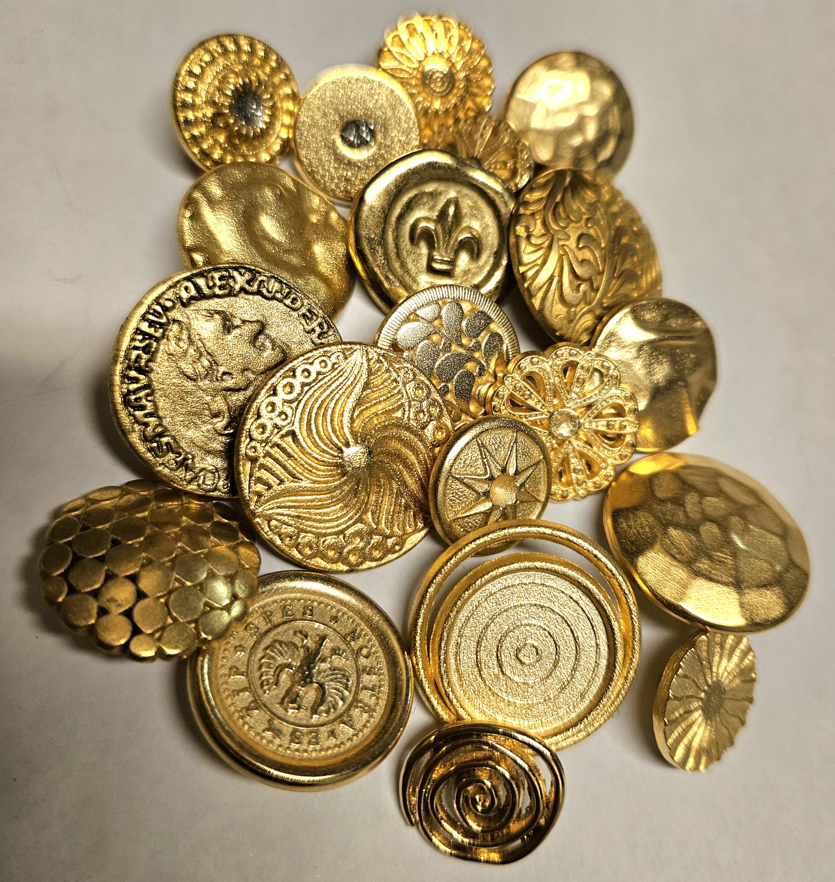 20 Vintage Gold Plated Buttons: Italian Metal Shank Assortment - Etsy