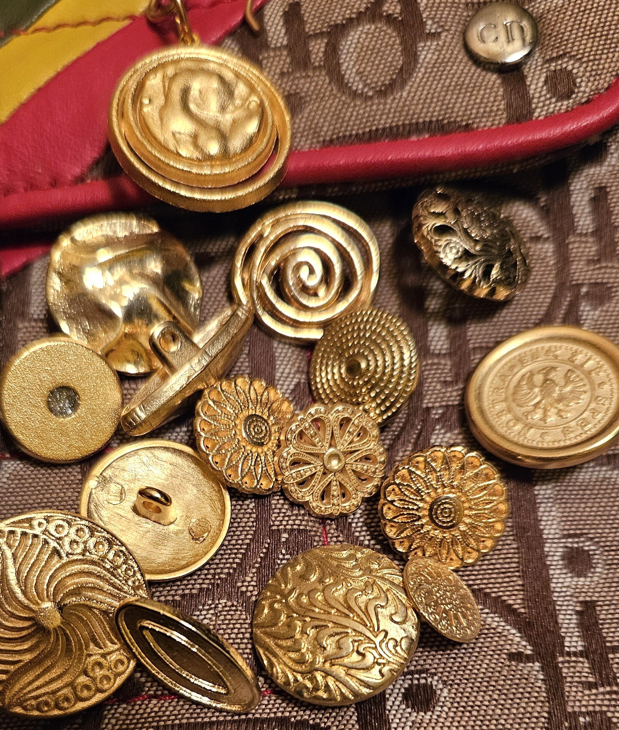 20 Vintage Gorgeous, Gold Plated Buttons, Made in Italy