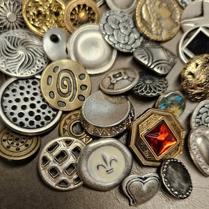 50 pcs  Vintage Buttons, Mixed Assortment, Silver, Brass, Antique Silver tones. Fabulous quality!