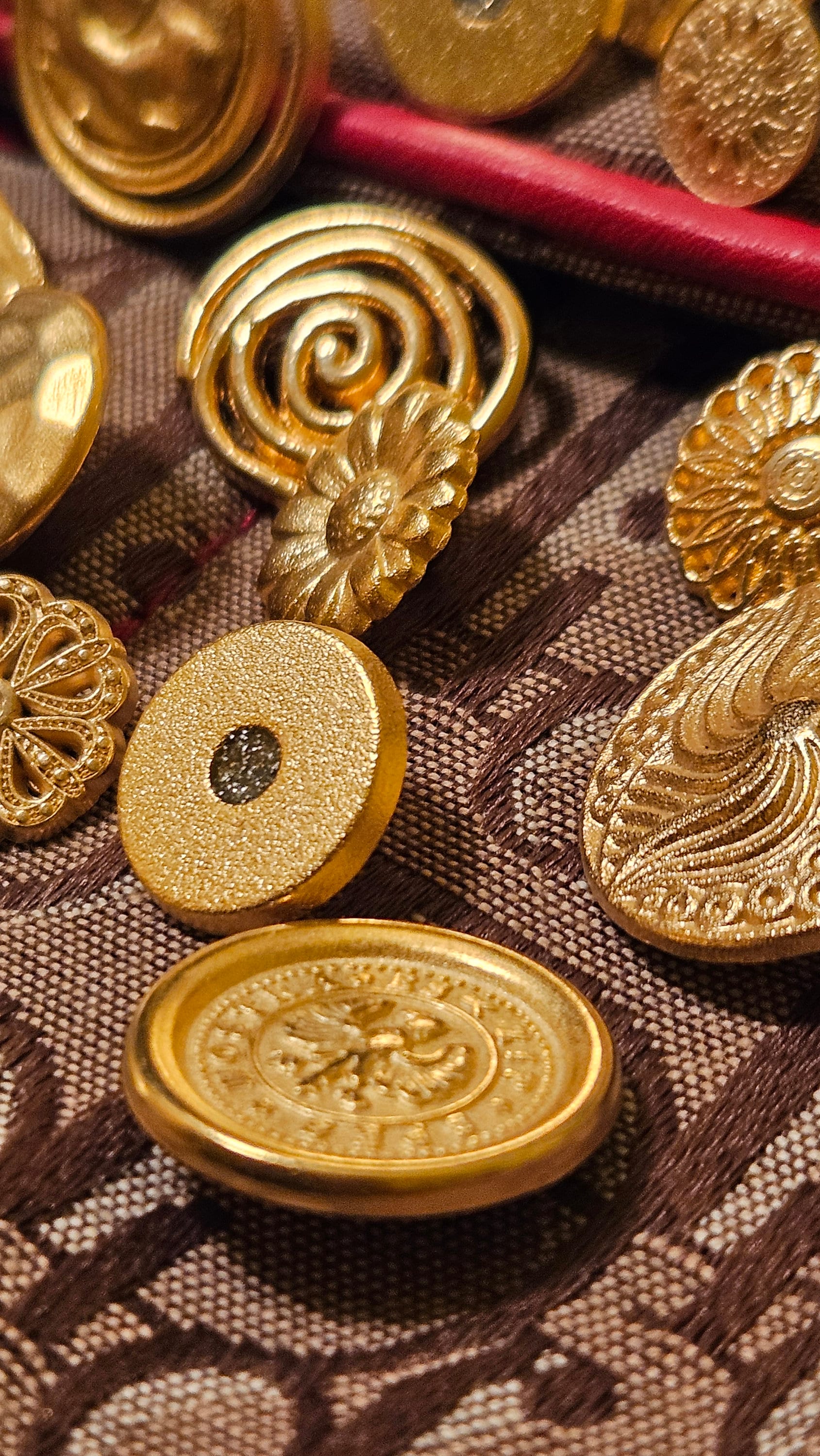 20 Vintage Gold Plated Buttons: Italian Metal Shank Assortment - Etsy