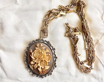 vintage floral pendant - carved flowers - pendant locket for a necklace - boho/retro