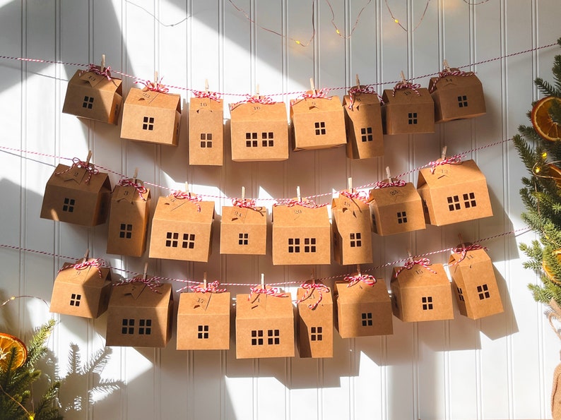 Advent Calendar Village Houses, Set of 24 House Shaped Gift Boxes, Fillable and Reusable Christmas Countdown Calendar, Numbered Gift Tags