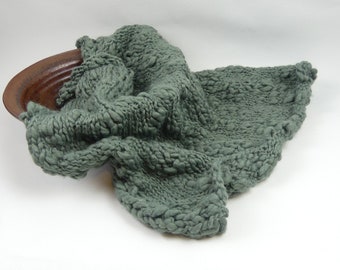 Baby mini bump blanket sitter newborn photography prop layering textured thick chunky handknitted sage green grey knit soft gender neutral