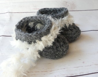 Baby booties grey cream white alpaca fur trim crochet soft wool newborn 0-3 months baby shower pregnancy announcement gender neutral