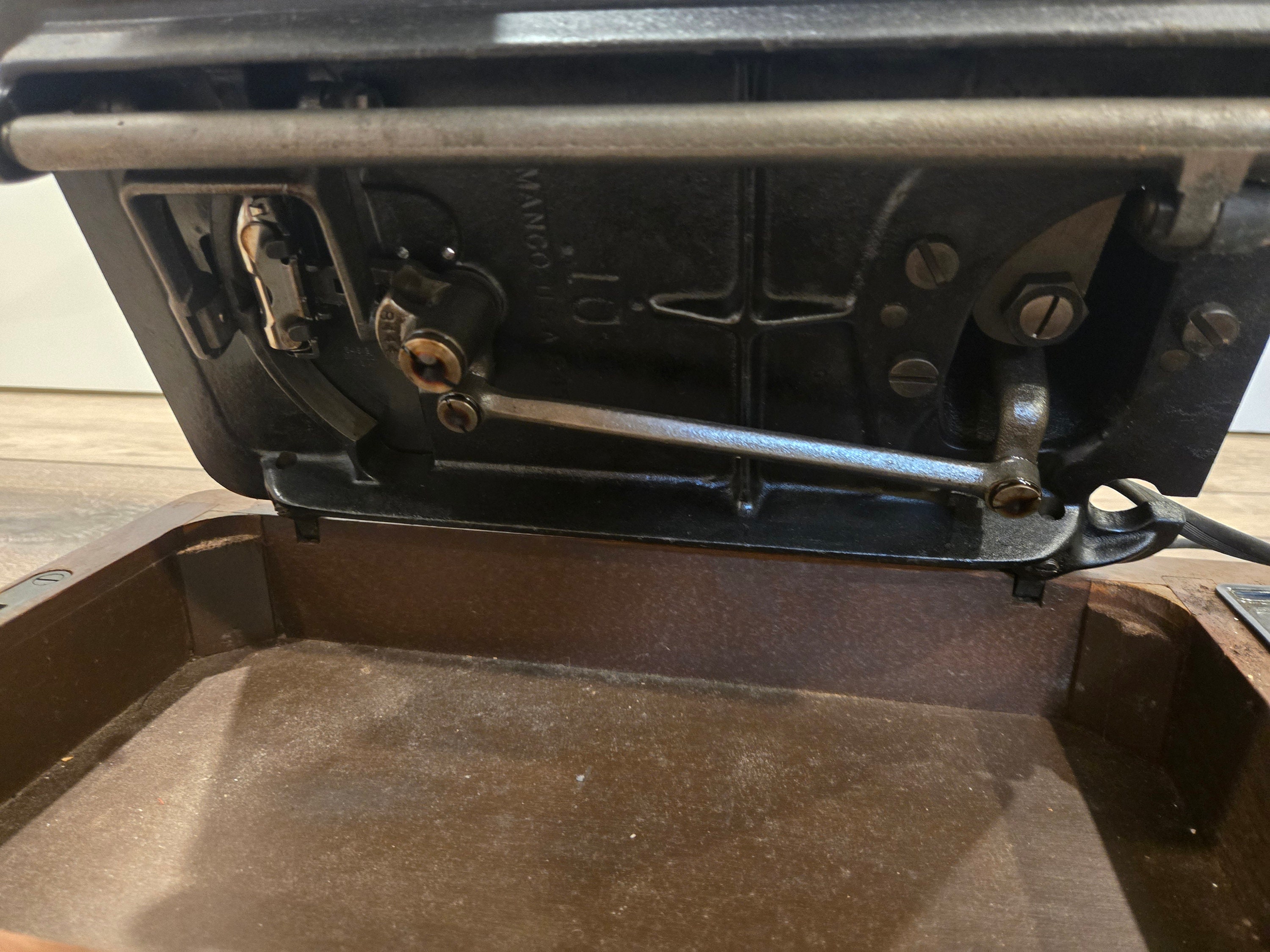 1947 singer sewing machine