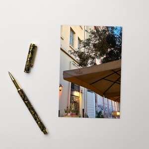 Cartolina della terrazza greca – Splendida vista sul Mediterraneo, fotografia di viaggio, arte di viaggio per la voglia di viaggiare e una vita armoniosa