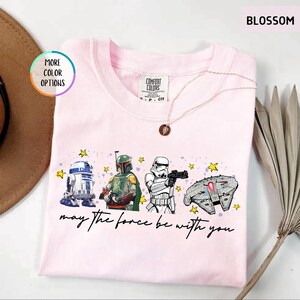 Camiseta Comfort Colors® Que la Fuerza te acompañe, Camiseta Disney Star Wars, Camiseta Galaxy's Edge, Camisetas para viajes a Disney World, Camiseta Mandalorian imagen 6