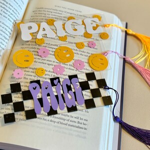 Retro Bookmark with Name Retro Flower Bookmark Smiley Face Bookmark Gift for Book Lovers Custom Acrylic Bookmark Personalized Bookmark