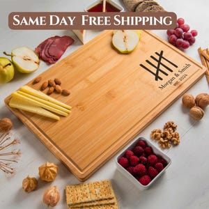 5th Anniversary Gift, Personalized Cutting Board, Custom Five Year Wedding Anniversary Gift, 5 Yr Charcuterie Board, Tally Marks