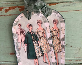 Chic Models In Greens Gift Tags. Set Of 4 Tags.