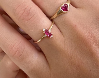 Pierścionek ze złota próby 14k z rubinem i diamentami: minimalistyczny pierścionek do łączenia