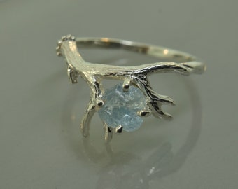 Antler Ring 2 With Rose Gold Flowers, Raw Aquamarine Ring, Engagement ring, Raw stone ring, Branch ring, twig ring, Nature inspired ring,