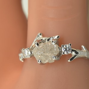 Elegant Twig,Stacking ring, Raw Stone Ring, Branch Alternative Engagement Ring, Raw Stone Ring,rosegold ring, 3stone ring, twig ring,