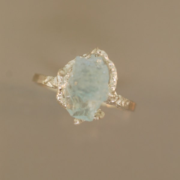 Free form Aquamarine Ring, Raw aquamarine ring, Rough Stone Ring, Twig Ring, aquamarine ring, sterling twig ring, raw stone ring