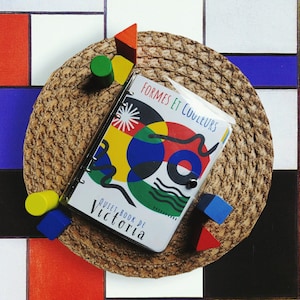 Libro Tranquilo / Libro ocupado de formas y colores basado en obras de arte, actividades educativas para niños a partir de 2 años.