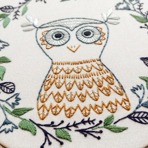 OWLETTE pdf embroidery pattern, embroidery hoop art, wise owl, owl with wreath frame, fall wreath design, stitched owl, bird embroidery image 2