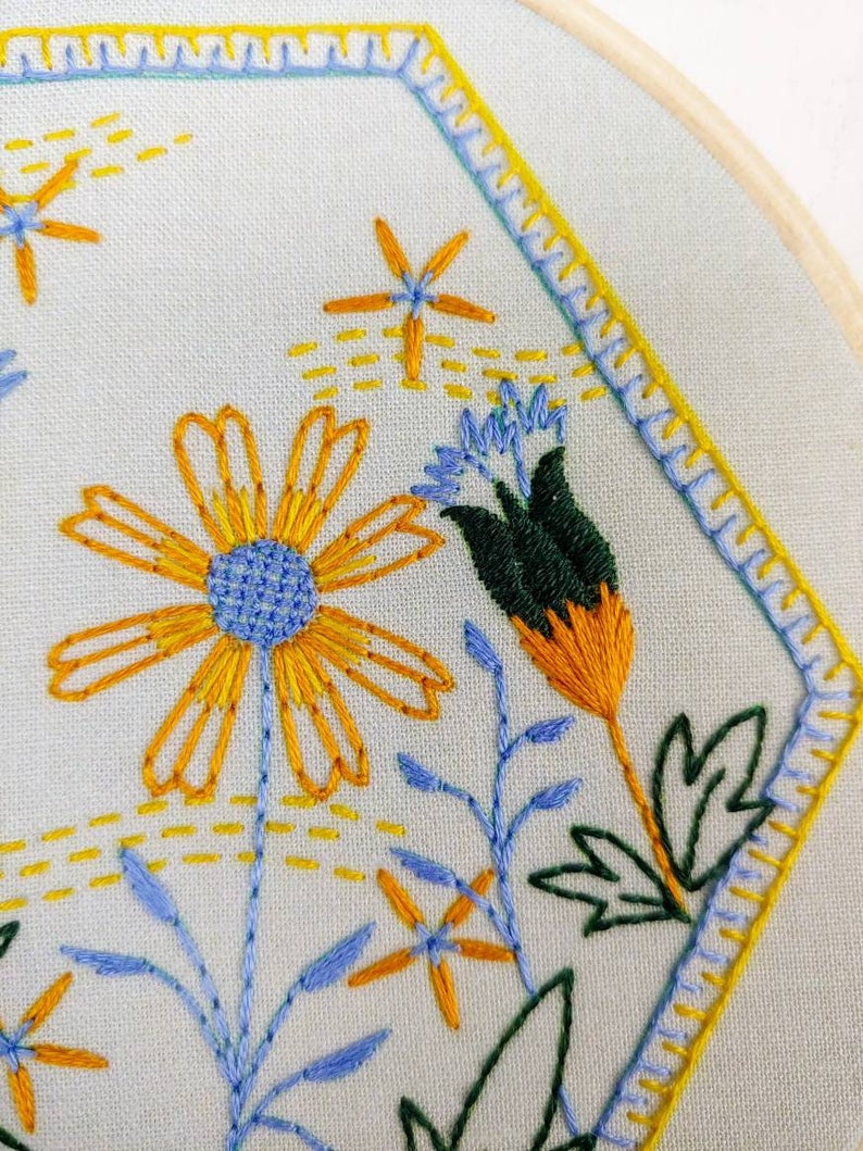 SUMMER BREEZE pdf embroidery pattern, embroidery hoop art, hand embroidery, retro hexie, vintage stoneware inspired, honeycomb, coneflower image 2