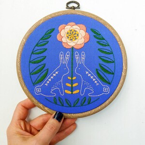 SUNNY BUNNIES pdf embroidery pattern, embroidery hoop art, bunnies and flower, folk art, bunny design, blue bunnies hoop image 2