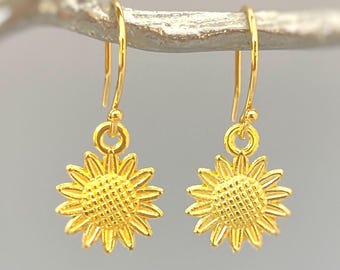 Gold Daisy Earrings dangle handmade birthflower jewelry gardener gift for mom grandma sister friend girlfriend Spring birth flower jewelry