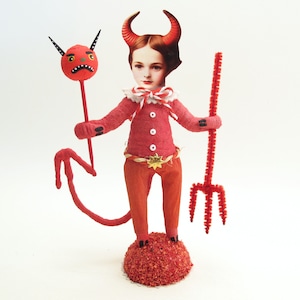 Spun Cotton Mały Diabełek Chłopiec Halloween Figurka