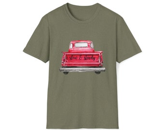T-shirt med vintagemotiv, röd lastbil, bilentusiast i mjuk stil