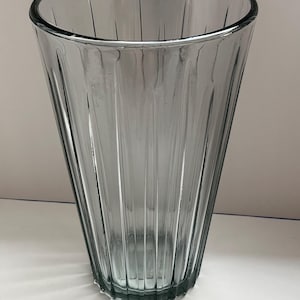 Vintage Anchor Hocking Glass co. Clear glass vase with ribbed outside pattern - 1990s (see pics).