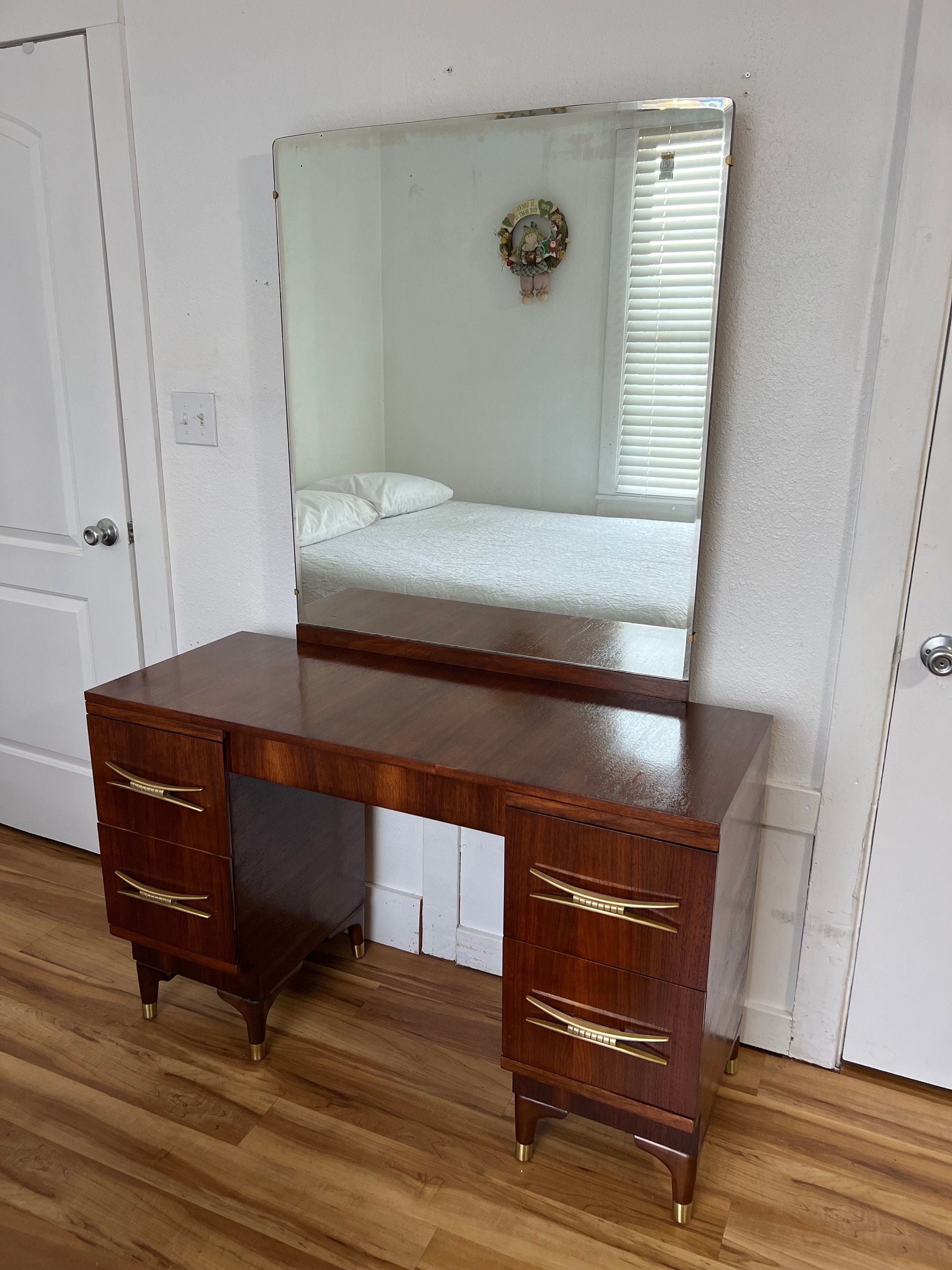 Johnson Carper Dresser - Etsy Johnson Carper Dresser - Etsy