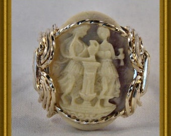 Rolled Gold Beautiful Grecian Ladies Red and Beige Cameo Ring