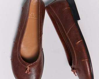 Handcrafted Leather Ballet Flats: Women's Comfort Shoes