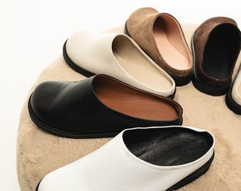 Handmade Leather Clogs: Women's Sabo Mules