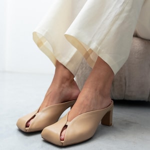 Mules | women mules | leather mules | gift for her | slippers | women's mules | clogs | barefoot sandals | slides | beige mules