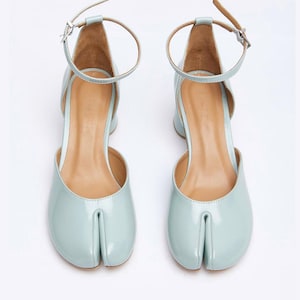 Handmade Women&#39;s Blue Leather Tabi Shoes | Unique Blue Tabi Shoes for Women | Leather Tabi Shoes in Blue for Women | Leather Blue Tabi Shoes
