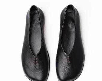Handmade Black Leather Ballet Flats: Anatomical Toe, Red Stitch Detail