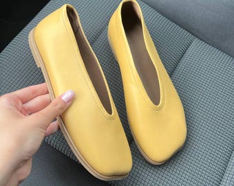 Sapatilhas de Ballet Artesanais em Couro Amarelo: Suporte Anatômico para os Dedos