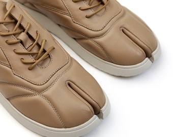 Handmade Leather Tabi Sneakers: Beige Split-Toe Shoes