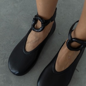 Mary Jane shoes | Women Mary Janes t-strap black leather shoes | flat t - strap mary jane shoes | Ballets | Black ballets