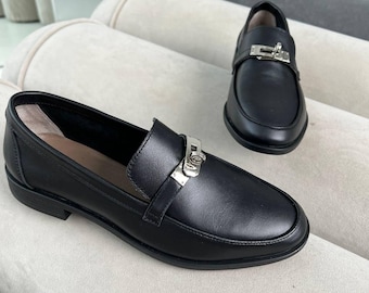 Handcrafted Black Leather Loafers: Stylish Women's Comfort Shoes