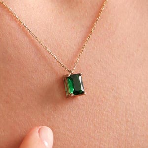 Emerald Green Pendant Necklace, Gold Dainty Necklace For Women, Minimalist Jewelry, Rectangle Gemstone Necklace, Gift For Her, Birthday Gift