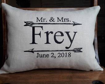 Personalized Wedding linen pillow, linen pillow, wedding gift, custom embroidered pillow, anniversary gift, pillow, embroidery, linen pillow