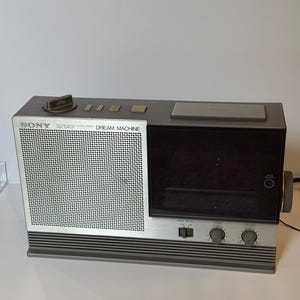 Sony Dream Machine Radio Alarm Clock Model ICF-C22W