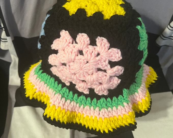 Crochet granny square bucket hat