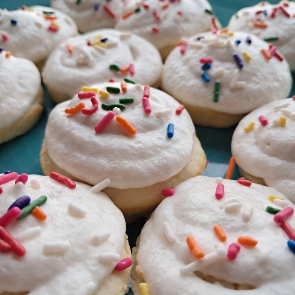 Delicious Homemade Frosted Sugar Cookies with Buttercream Frosting: 1 dozen