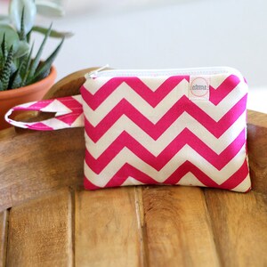 Mini zipper pouch, Essential oil bag, Pink Chevron, Coin purse, makeup bag, kids wallet, Oil Insert, essential oil clutch, EO storage, Cute