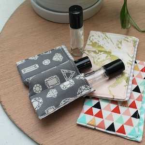 Roller Bottle insert, 3 Pocket, Essential oil insert, Oil Sleeve, Oil bottle pockets, padded oil bag, Essential oil storage, oil travel case